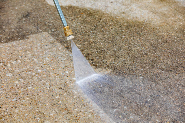 Best Gutter Cleaning  in Dravosburg, PA